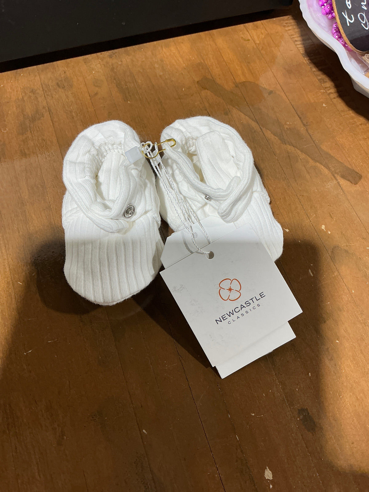 Ribbed organic cotton baby booties white 3-6