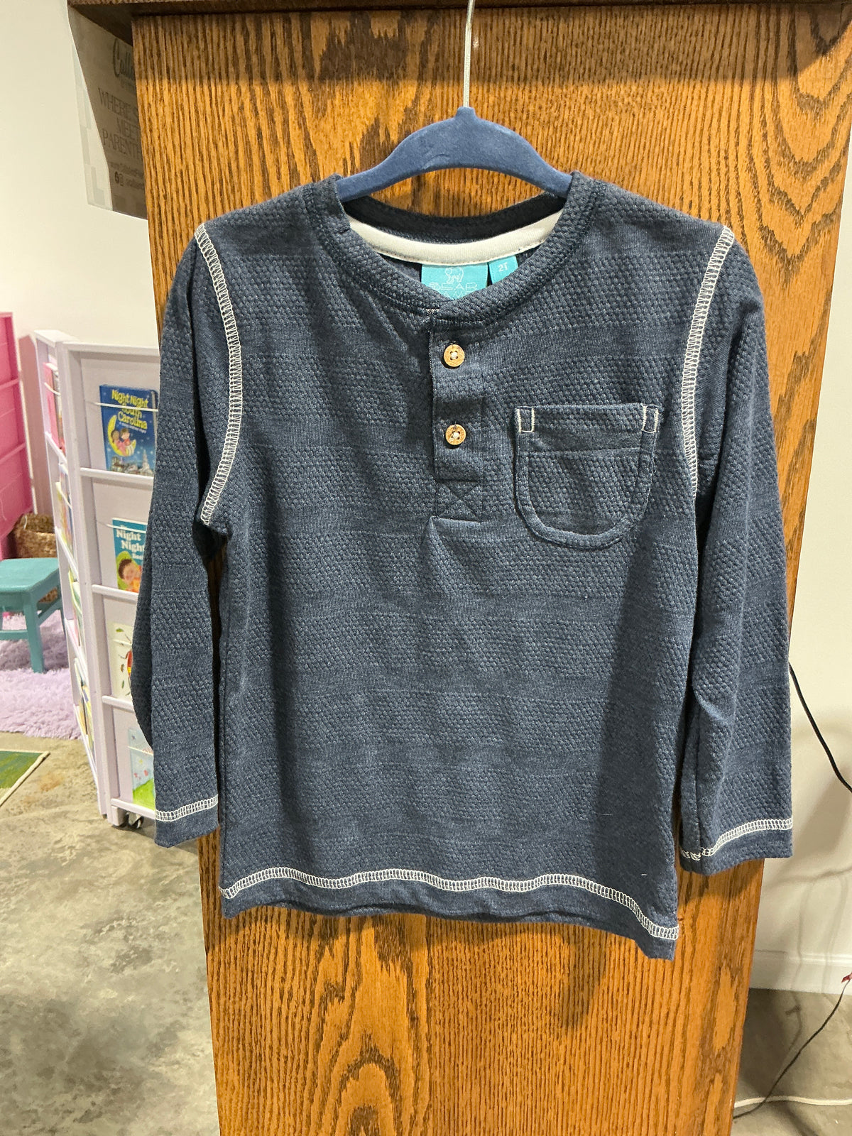 Navy heather textured Henley