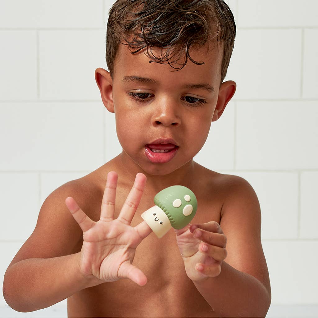 Itzy Ritzy - Itzy Bitzy Puppets™ - Bath + Storytelling Toys