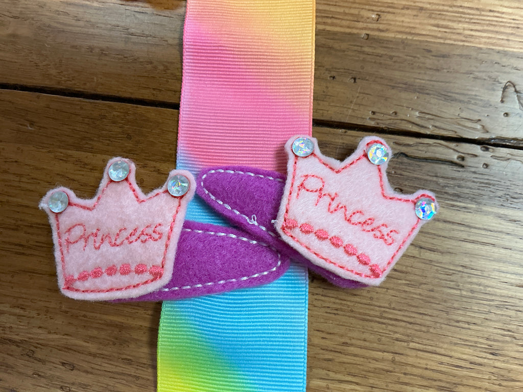 Felt clip barrettes-