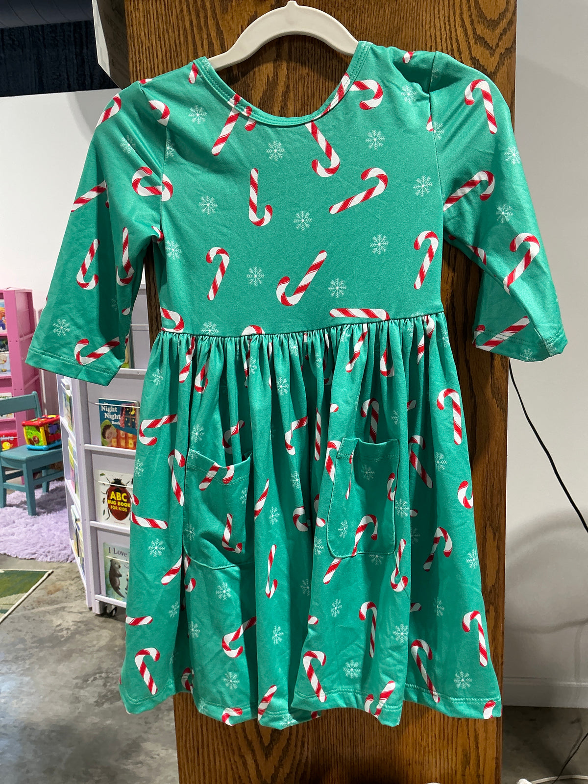 Christmas Candy3/4 sleeve pocket twirl