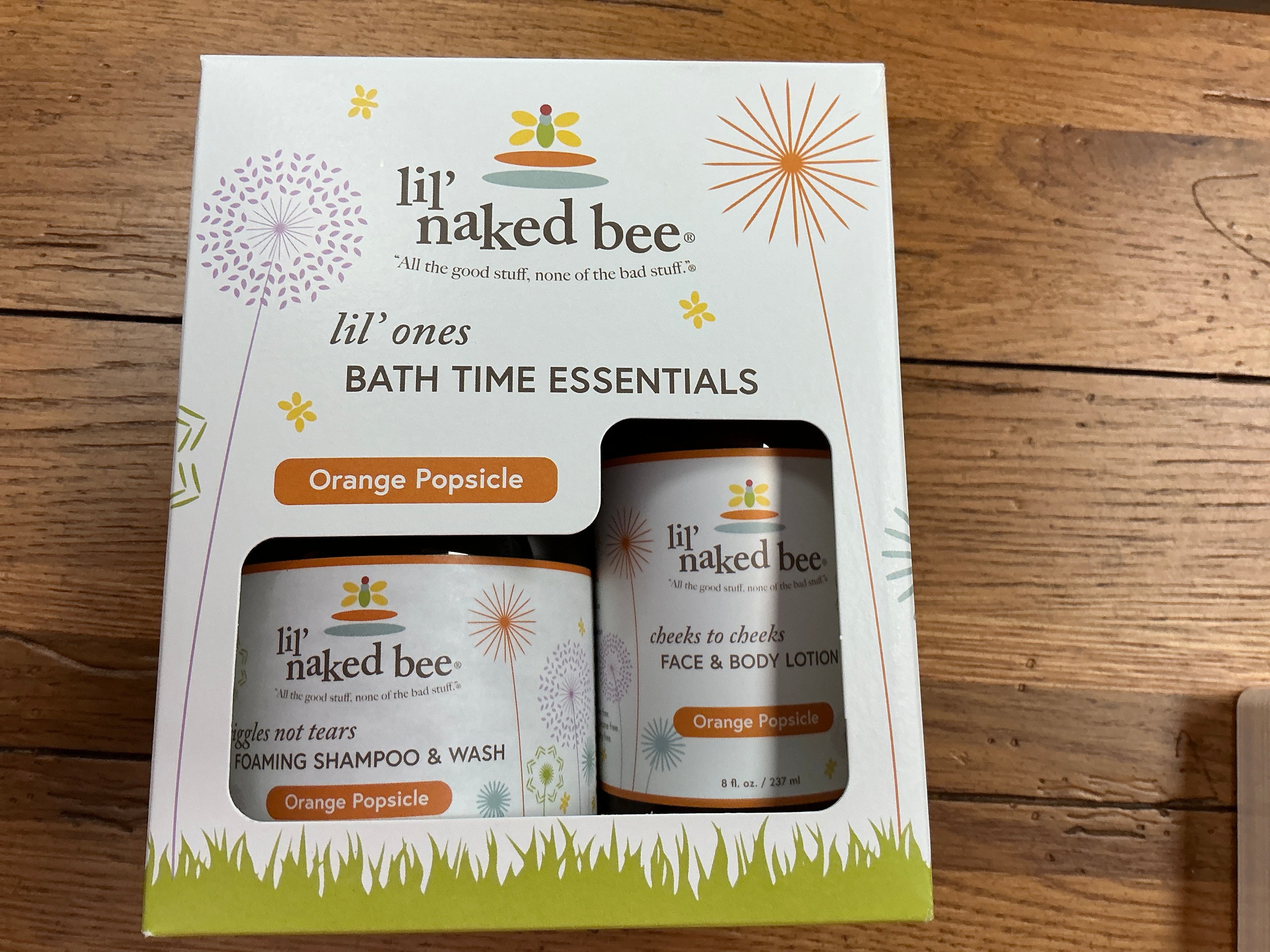 Naked Bees lil ones bath time gift set