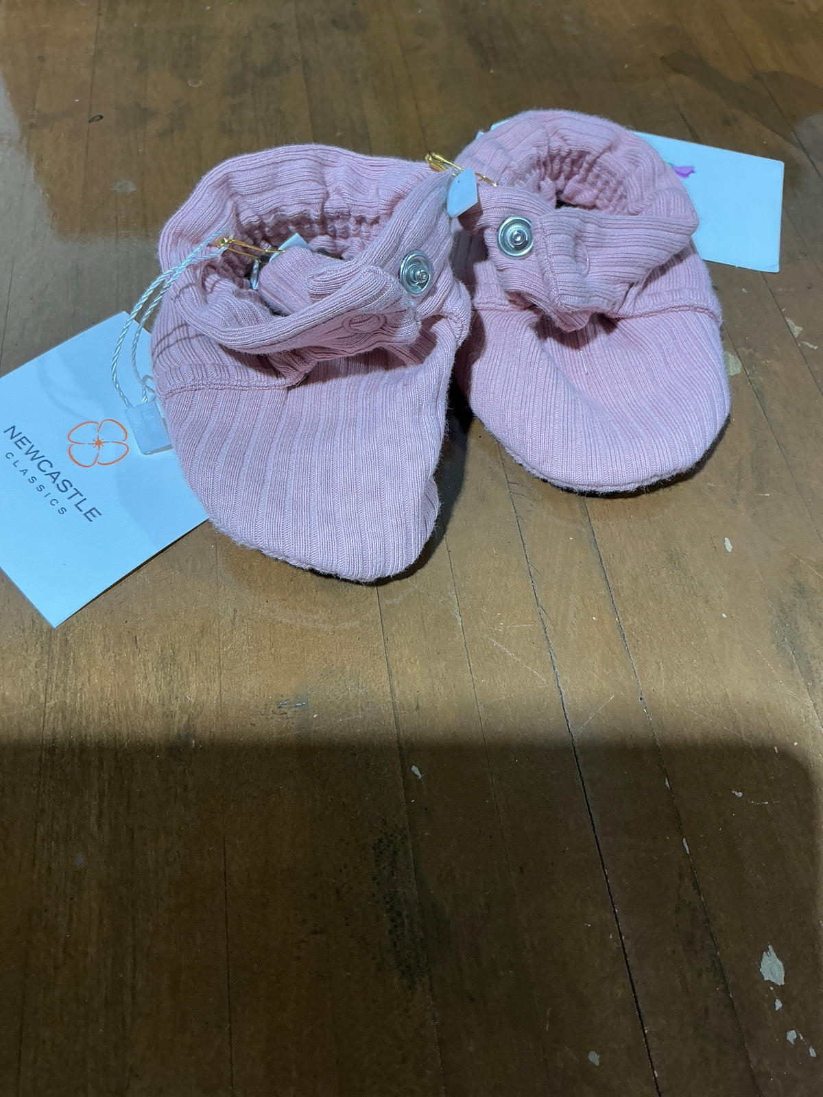 Ribbed organic cotton. Baby booties pink 3-6